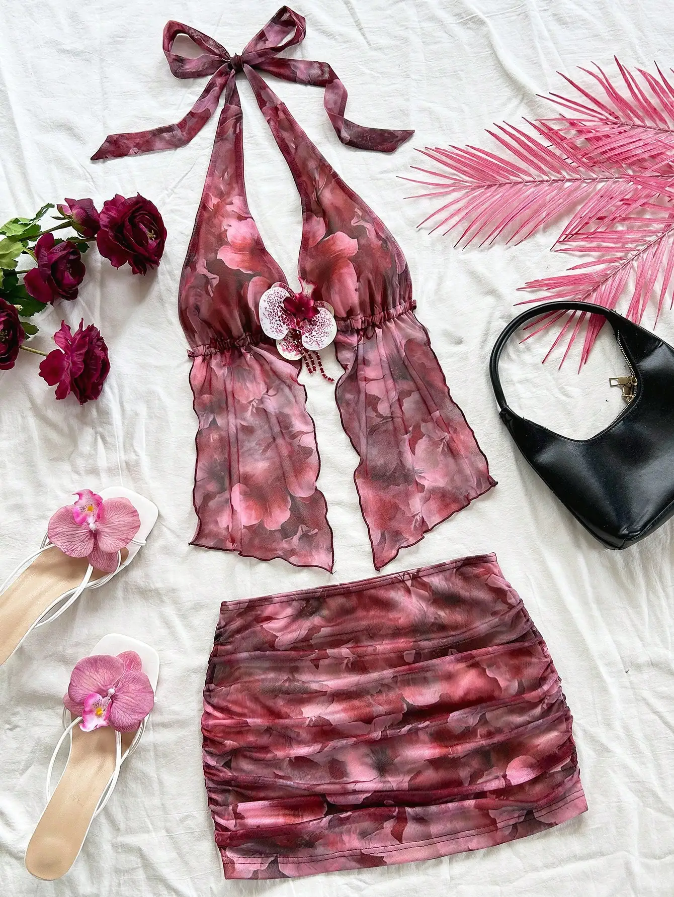 

Women Floral Print Halter Neck Two Piece Set Ruched Mini Skirt