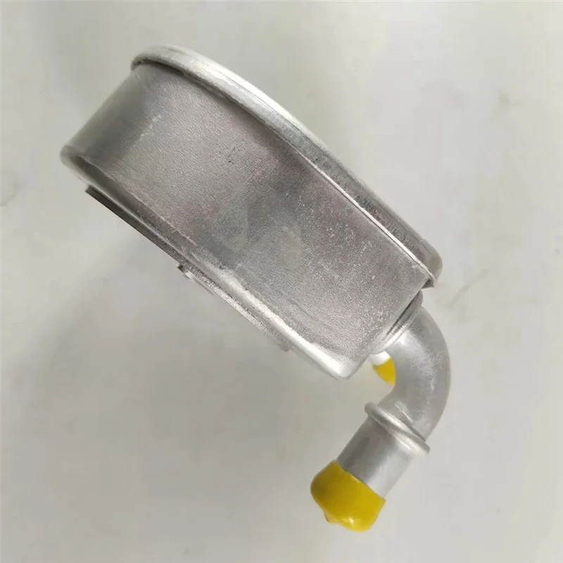 جديد جودة عالية زيت محرك السيارة المبرد النفط برودة 8200552719 8200 552 719 لسيتروين قطع غيار السيارات