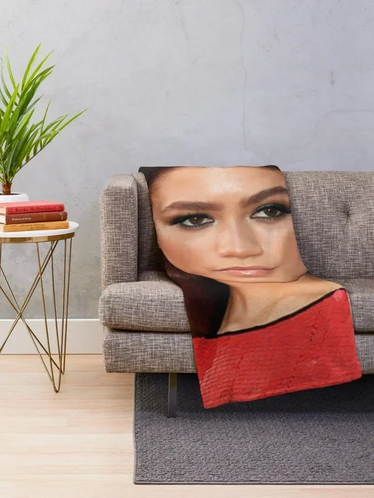 Zendaya Coleman Contrasted Her Heavy Eye Makeup Throw Blanket Sofa Quilt Vintage Sofa Throw Blankets