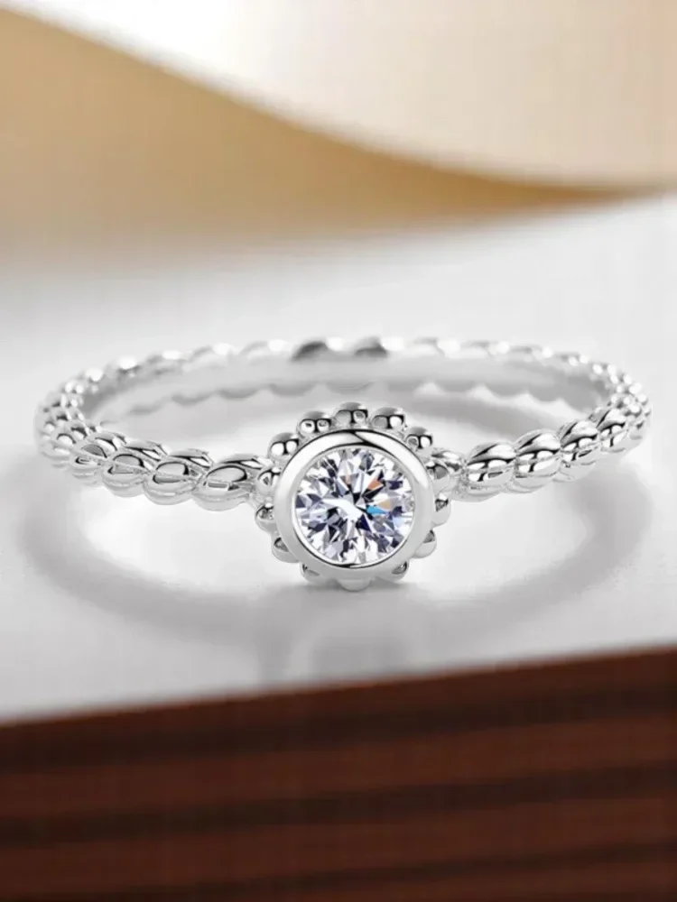 

Hot Sale Hot Sale 925 Sterling Silver Moissanite Ring VVS1 D-color Flash Female Wedding Fashion Personality Versatilefine Jewelr