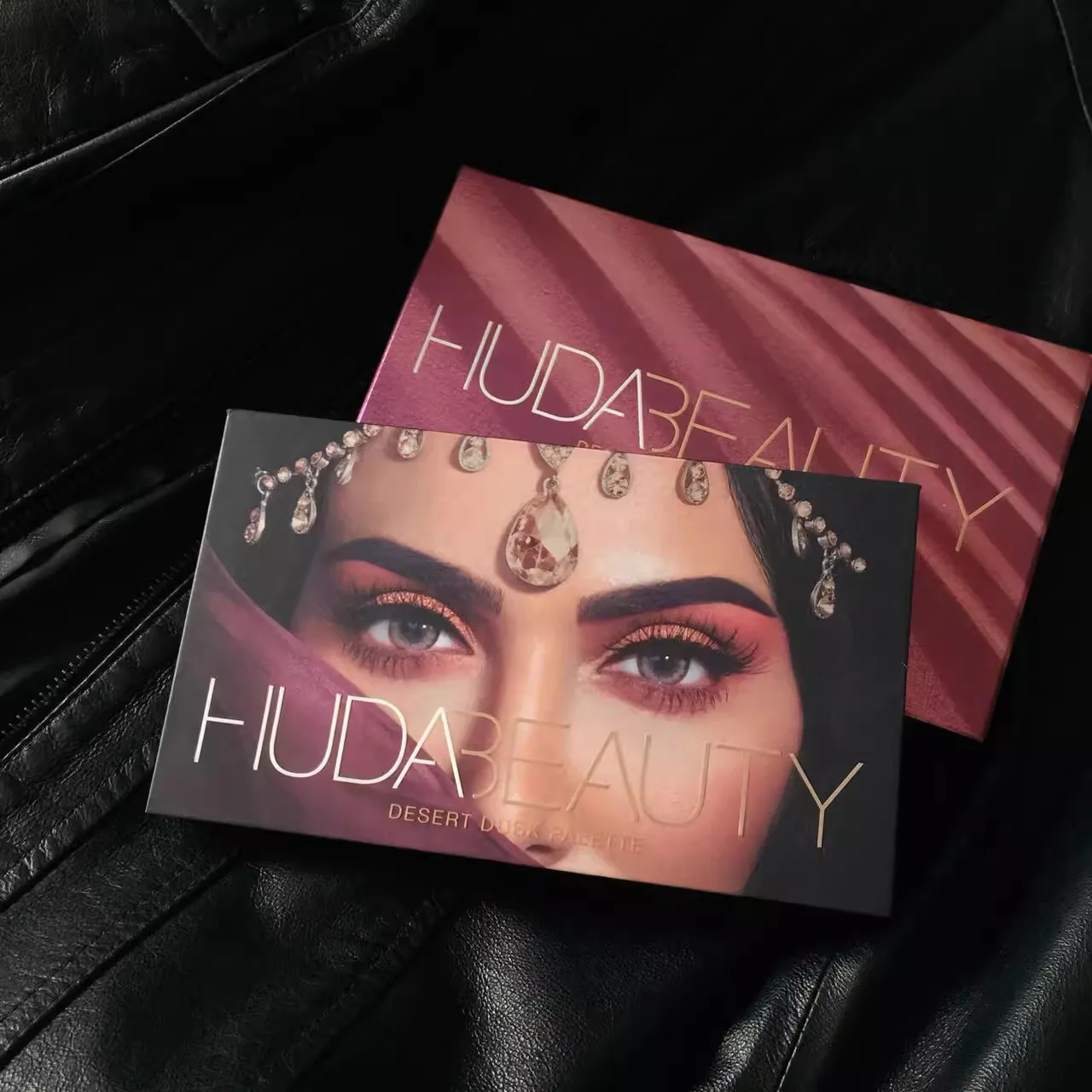 

HUDA макияж глаз PALETTE матовая очаровательная мерцающая палитра теней для век макияж блестящие дымчатые тени для век пудра косметика