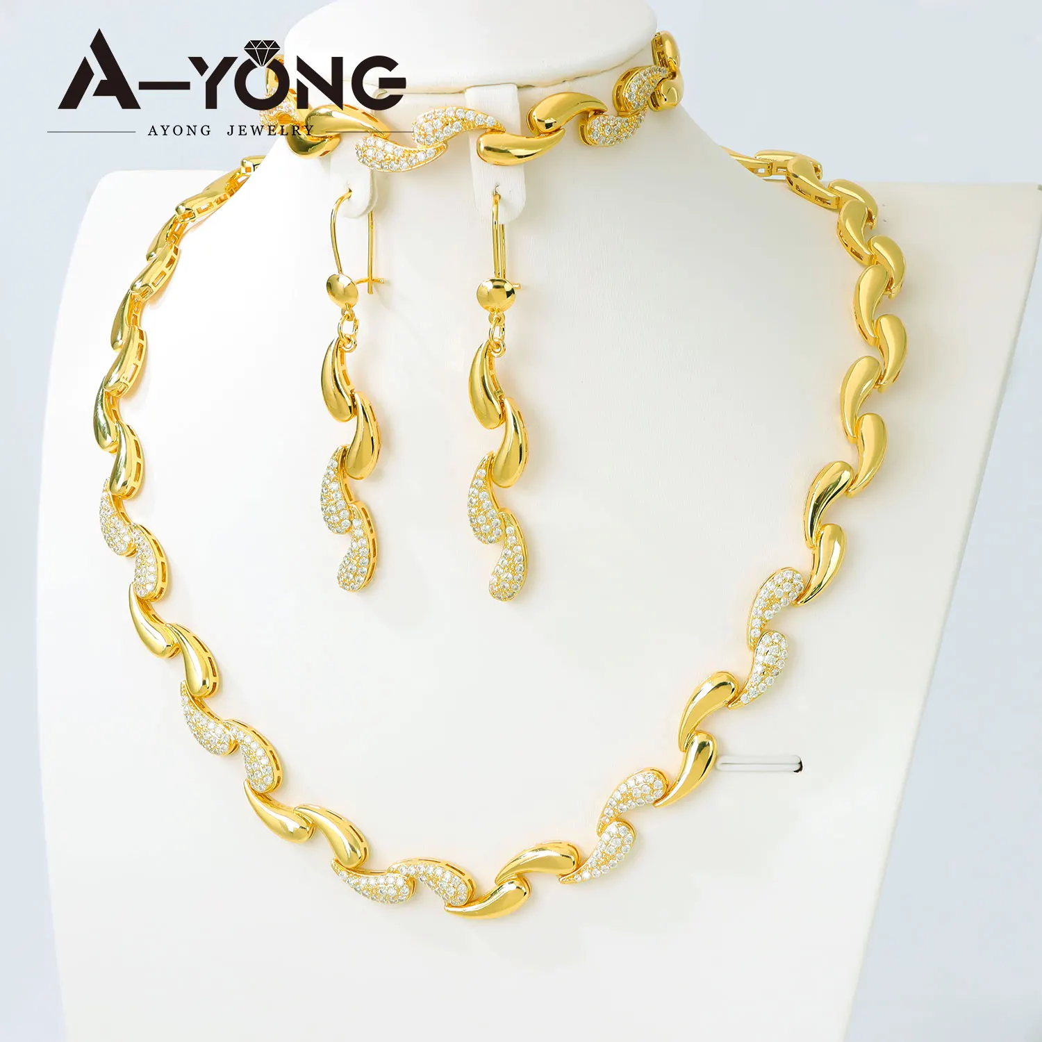 Thumbnail 2 - #11 Compare Gold-Plated Necklaces Before You Buy