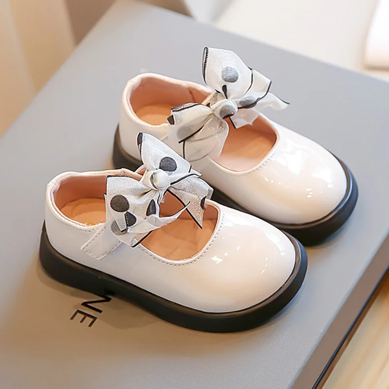 

Fashion Polka Dot Bowknot Mary Jane Shoes Girls 2025 Autumn Thick Bottom Patent Leather Ballet Shoes Soft Sole Pumps Child