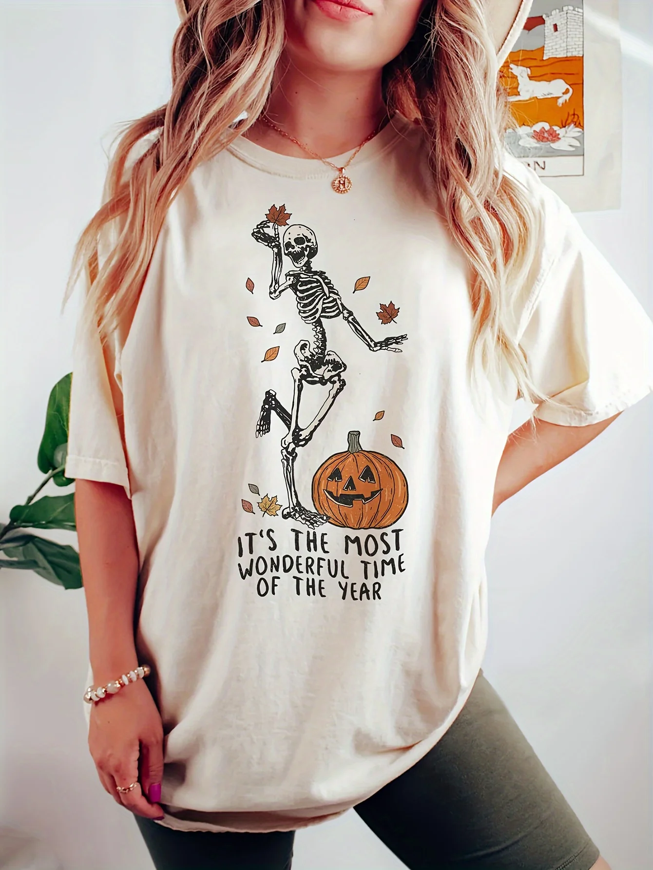 

2025 Summer New Women's Clothing Witch Graphic Print Women's T-Shirt Comfortable Fit Halloween Theme Casual Wear