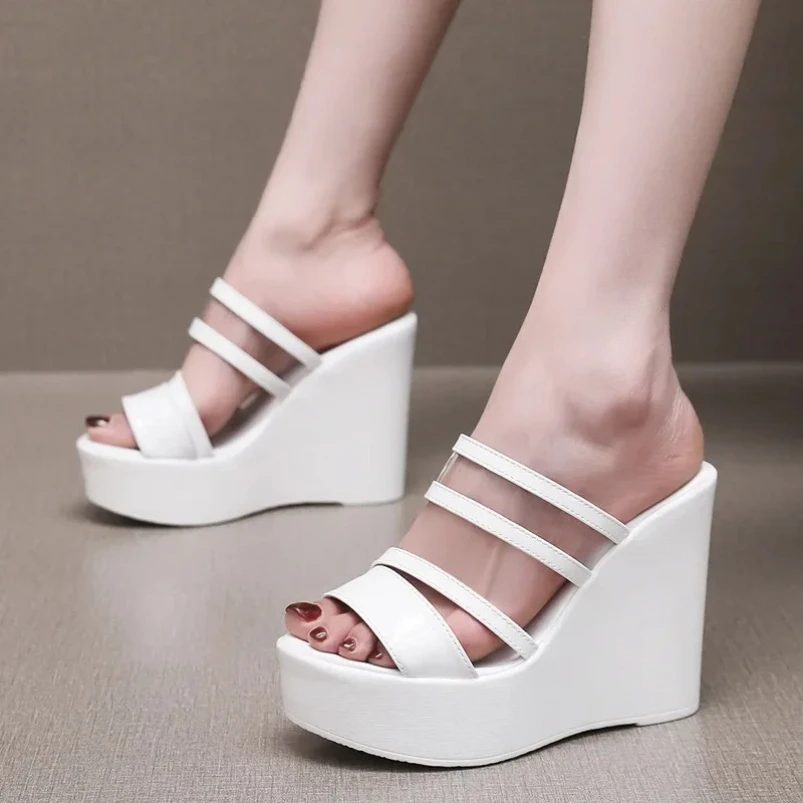 2025 النساء إسفين الكعوب النعال شبكة صافي منصة الذهب والفضة الشرائح السيدات الصيف البغال صنادل شاطئ