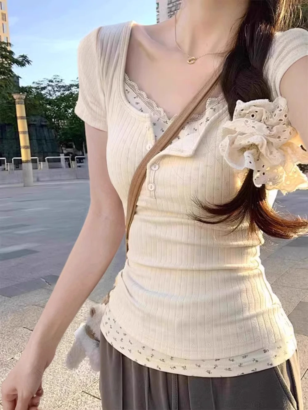Summer False Two-piece Floral Lace U-neck Slim Inner Top Temperament Commuting Simple Versatile Women's Short Sleeve Top