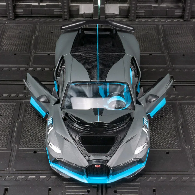 rastar 1:24 Bugatti divo liga modelo de carro ornamentos coleção portas e capuzes de brinquedo de corrida estática podem ser abertas.