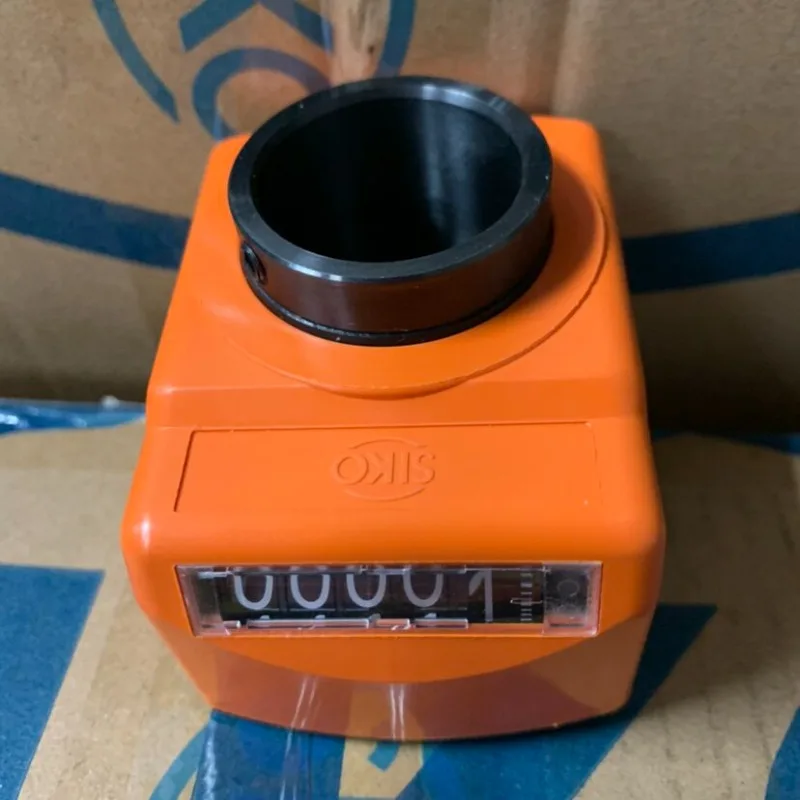 German mechanical digital position indicator DA10 displays a male/imperial 5-digit decimal count