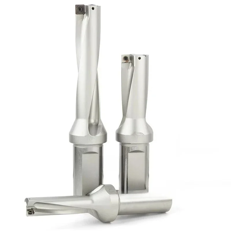 

Carbide blade with internal coolant u-bit