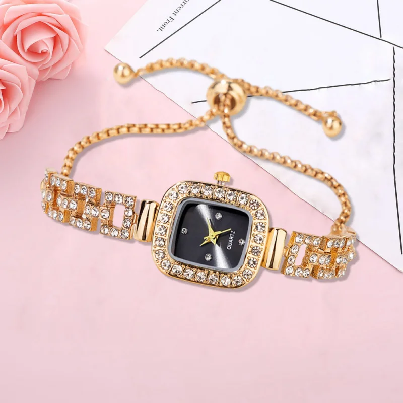 นาฬิกาแฟชั่นผู้หญิงเกาหลี Rhinestone Square นาฬิกาขนาดกะทัดรัด Temperamental ดึงสร้อยข้อมือ Casual นักเรียนนาฬิกาควอตซ์