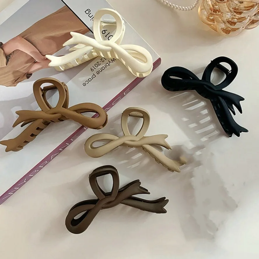 Portable Plastic Matte Bow Hair Clips Solid Resin Acrylic Twisted Hair Claws Waterproof Elegant Shark Clips Girls