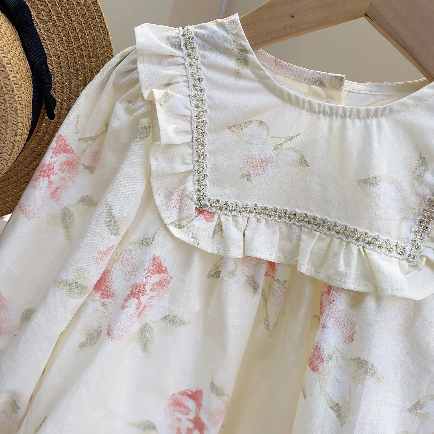 2023 autumn new ruffled girls printed shirts long-sleeved blouse + embroidered jeans Pants two-piece clothes suit