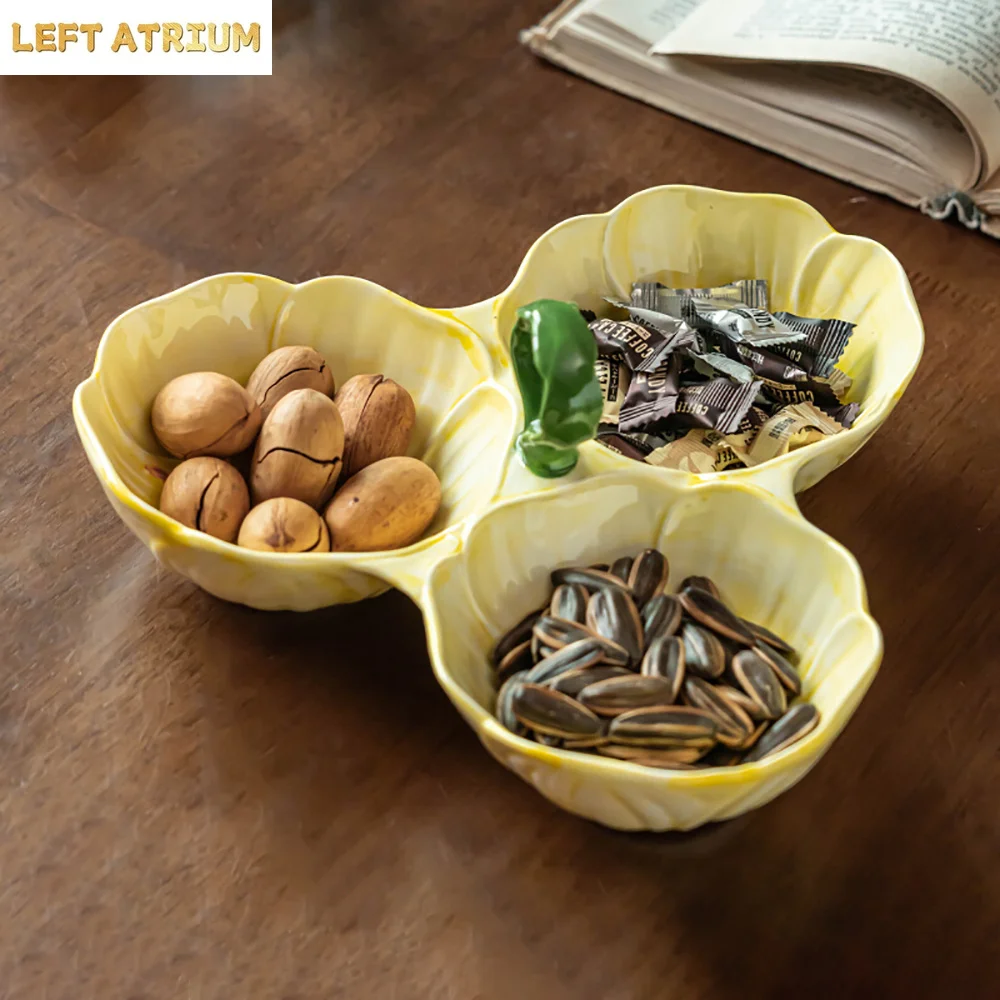 Creative Multi-Grids Ceramic Plate with Handle Floral Shape Living Room Homehold Food Conatiner Sugar Nuts Biscuits Plates