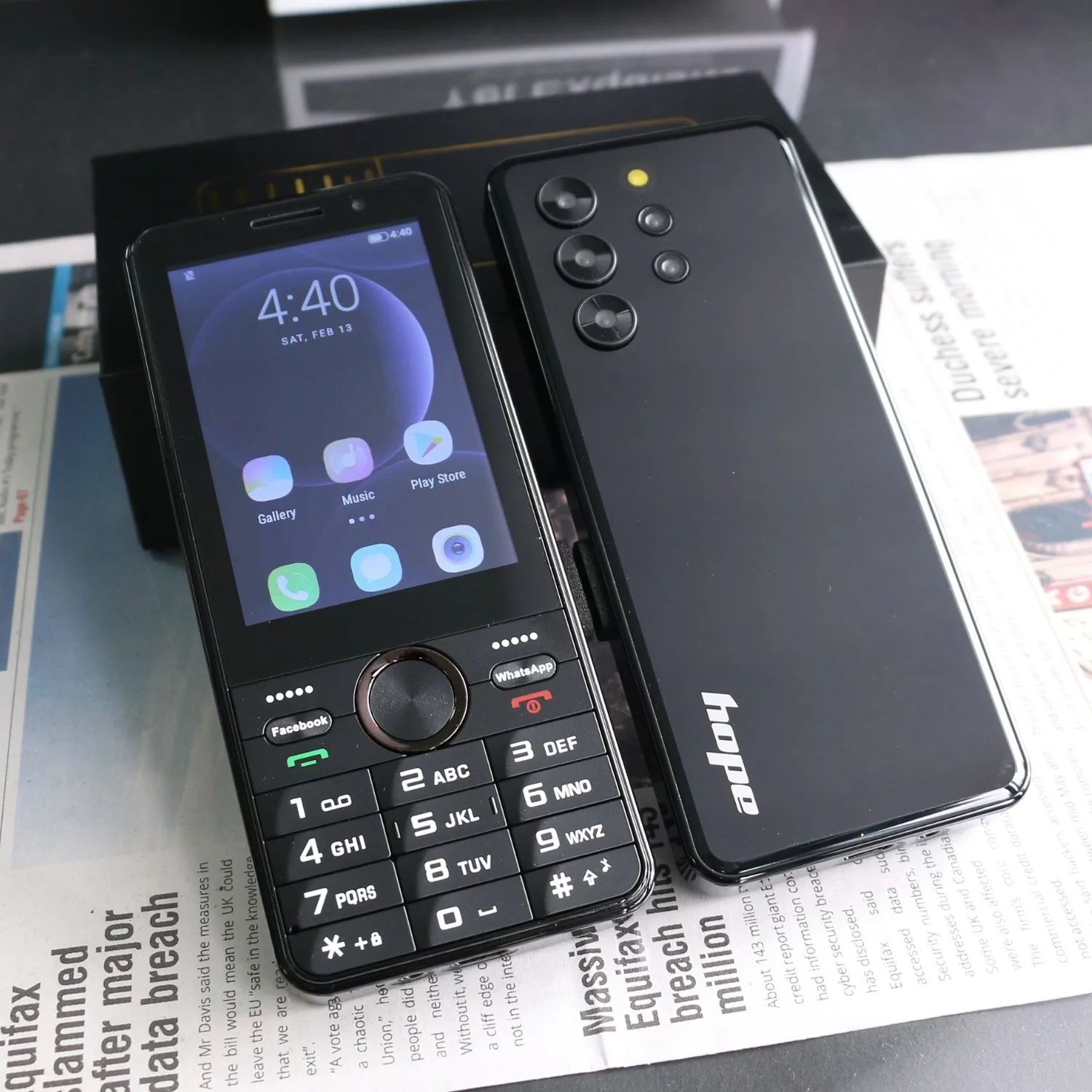 UNIWA HOPE XS24 4G Touch Screen Keypad Phone Android 8.1 Dual SIM Card Quad Core 3.5Inch2GB+16GB 2500mAh Whatsapp GPS Smartphone