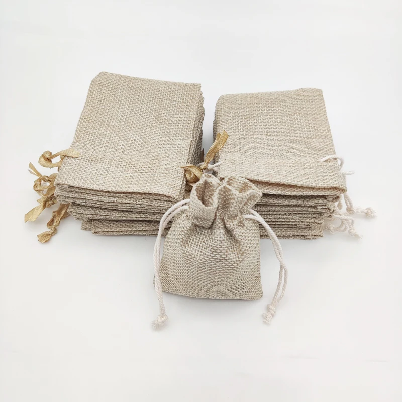 

25pcs Jute Gift Pouches Linen Sack Jute Bags Drawstring Pouch Burlap Bags for Webbing Christmas Gift Packaging Bag Storage Pouch