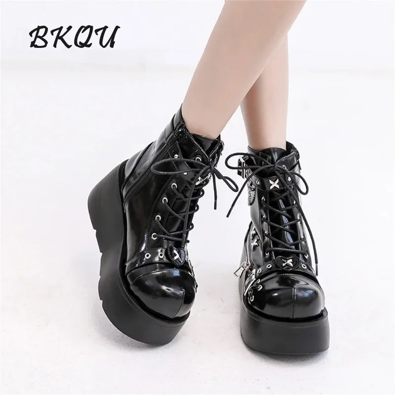 BKQU Thick Soled Rivet Pendant Thick Soled Ankle Boots Women's Dark Punk Biker Round Head Super Cool Academy Ankle Boots