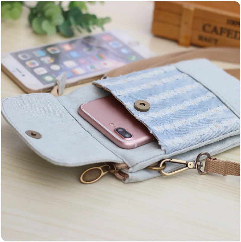 2022 Denim Hole Diagonal HandBag Women Men Travel Mobile Phone Bag Crossbody Fashion Messenger Coin Purse 18*13*2 cm