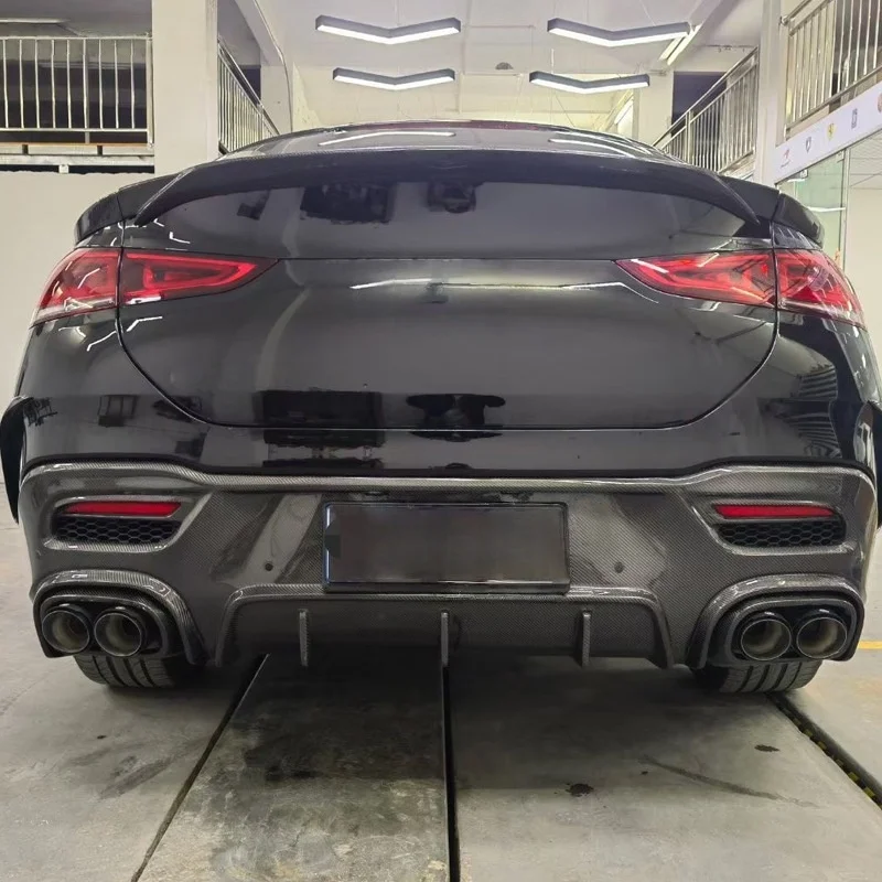 กันชนหลังคาร์บอนไฟเบอร์สำหรับรถยนต์ Mercedes Benz GLE63 GLE350 Coupe รุ่นปี 2020+ ขายดี แต่งสไตล์ LD พร้อมลิ้นกันชนหลัง