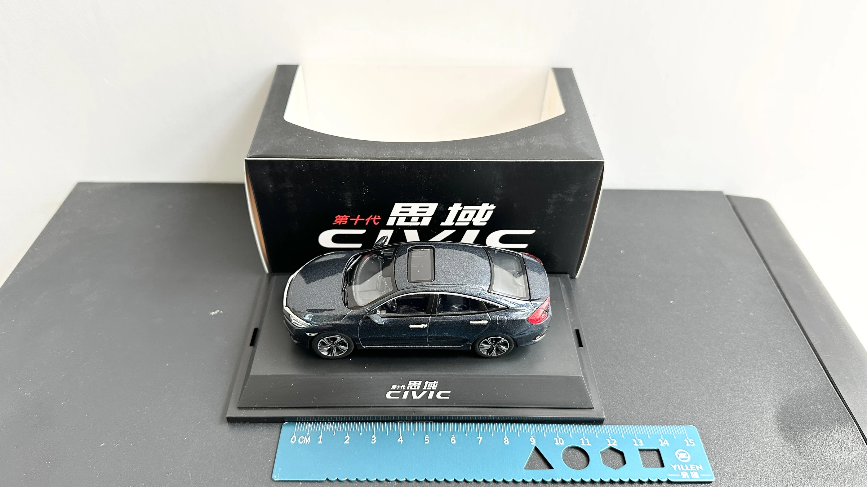 Modelo de simulação de liga 1:43 cívica de 10a geração, ouro escuro e azul, pêndulo de carro modelo civic