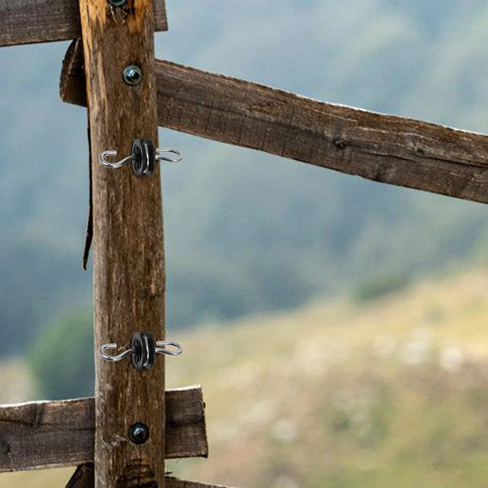 

4pcs Electric Fence Accessories Wood Post Screw-In Insulator For Farm Garden Fencing Reusable Durable Dual Hook