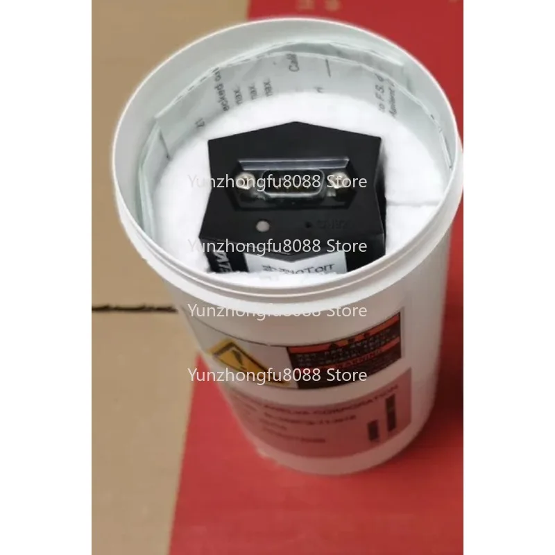 

1PC Vacuum Gauge, Model: M-342DG-11-N16. Specifications: 10Torr, with Packaging and Instructions