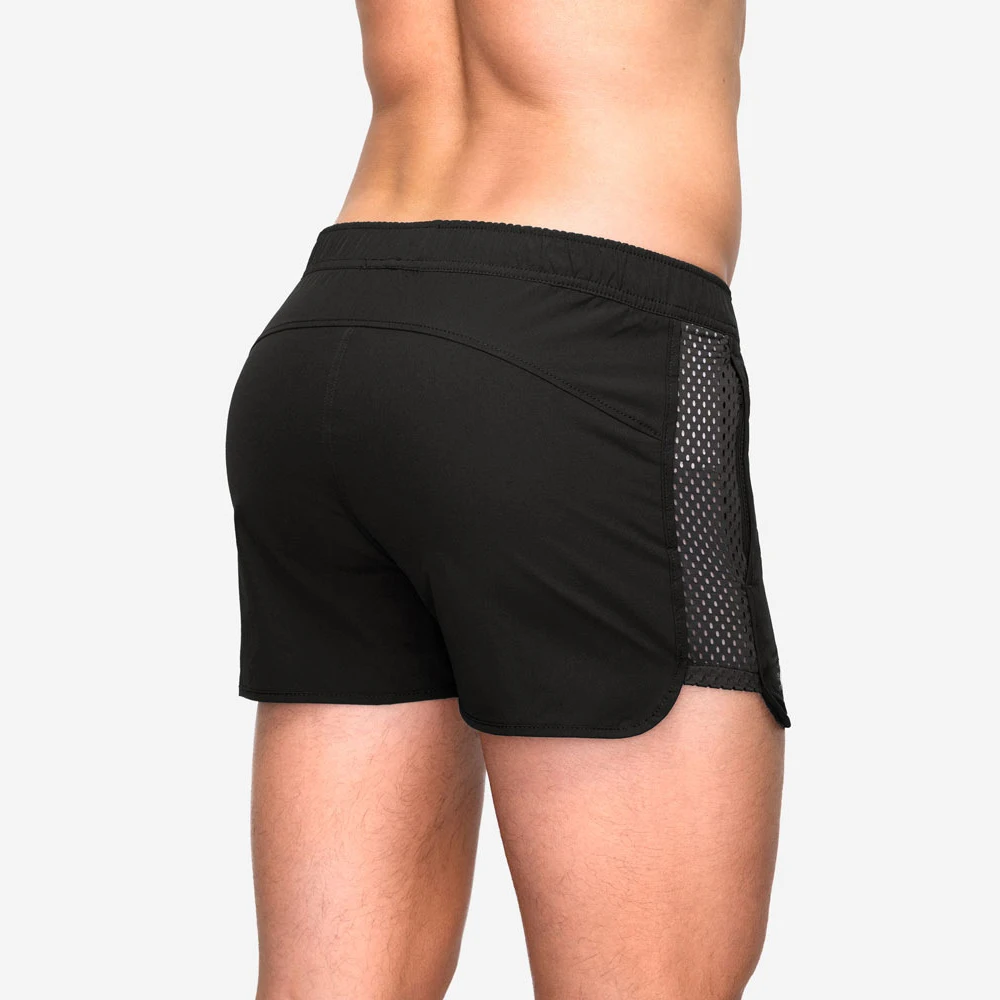 Obtenha suas metas de fitness com nossas shorts de malha fitness masculinos para corrida e treinamento de secagem rápida e respiráveis