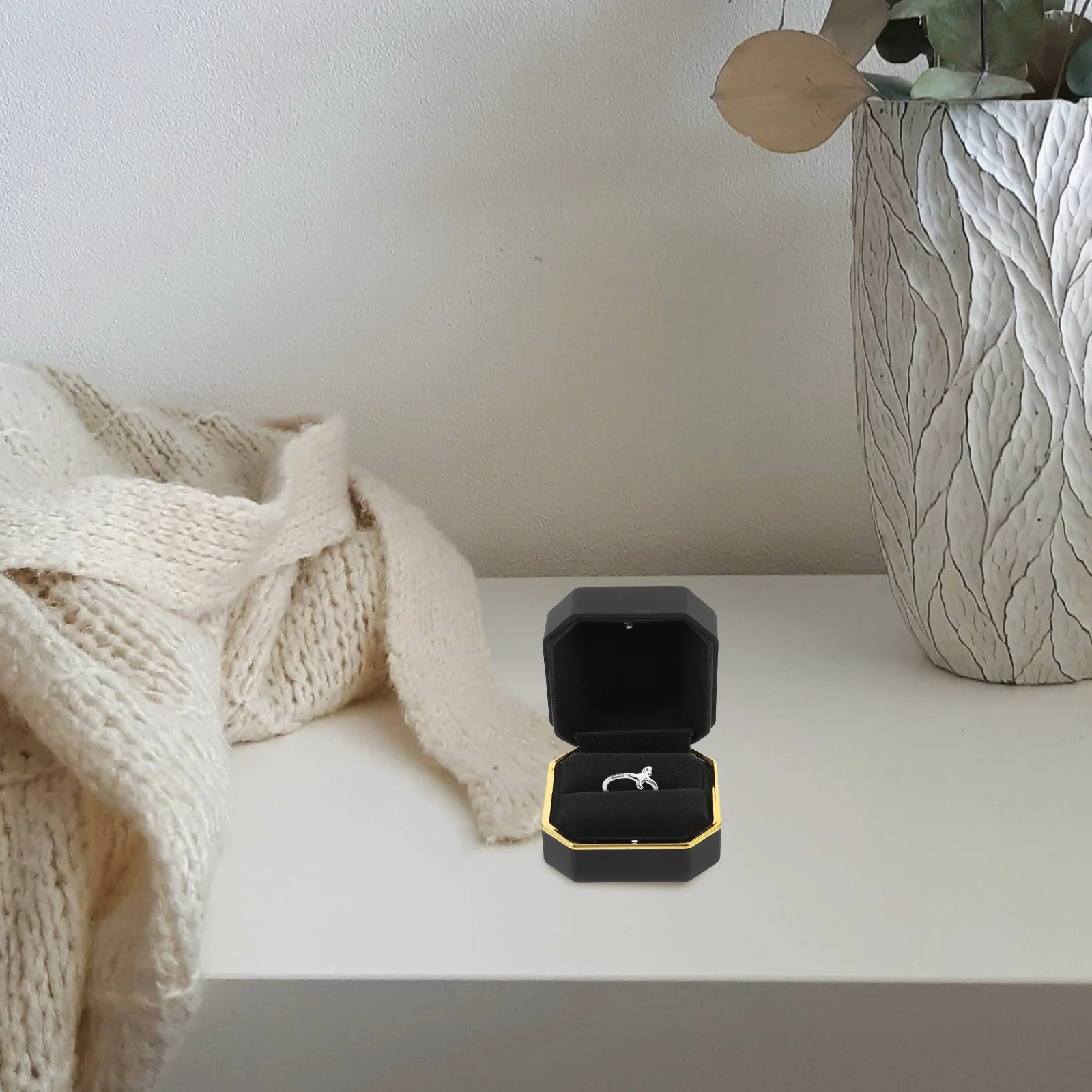 

Creative Jewelry Holding Box Octagonal LED Lighted Ring Container for Engagement Ring Storage Romantic Proposal Present