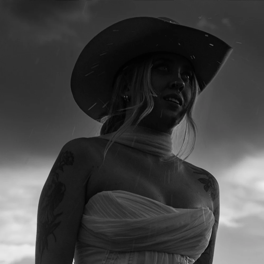 مشد بدون حمالات فستان زفاف على شكل حرف A مطوي شيفون مخصص تنورة متدفقة عاجية ناعمة طويلة مكشكشة فستان زفاف مع وشاح