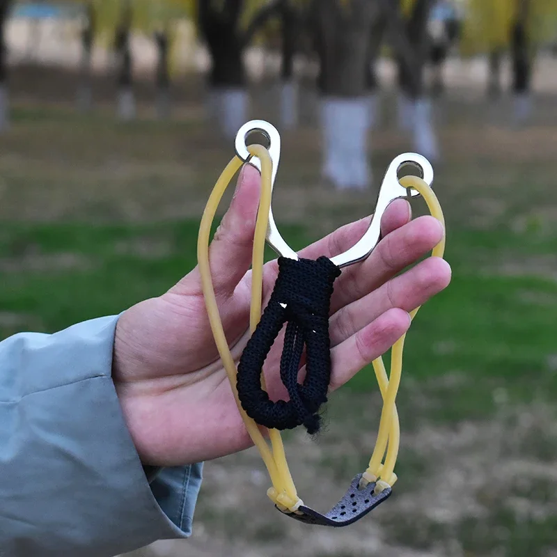 

Stainless Steel Metal Thin Slingshot Portable Outdoor Shooting Sling Fast Hunting Slingshot Toy Small Slingshot