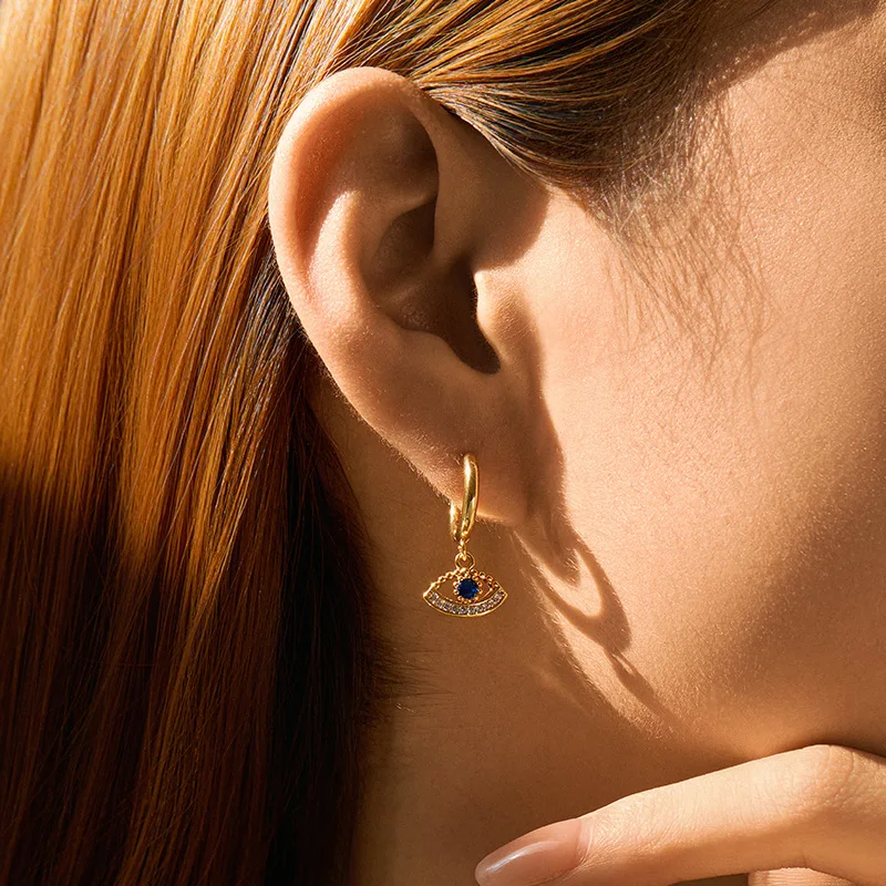 New 18K Gold Plated Minimalist Zircon Eight-pointed Star Pendant Hoop Earrings for Women Elegant and Stylish Fashion Jewelry