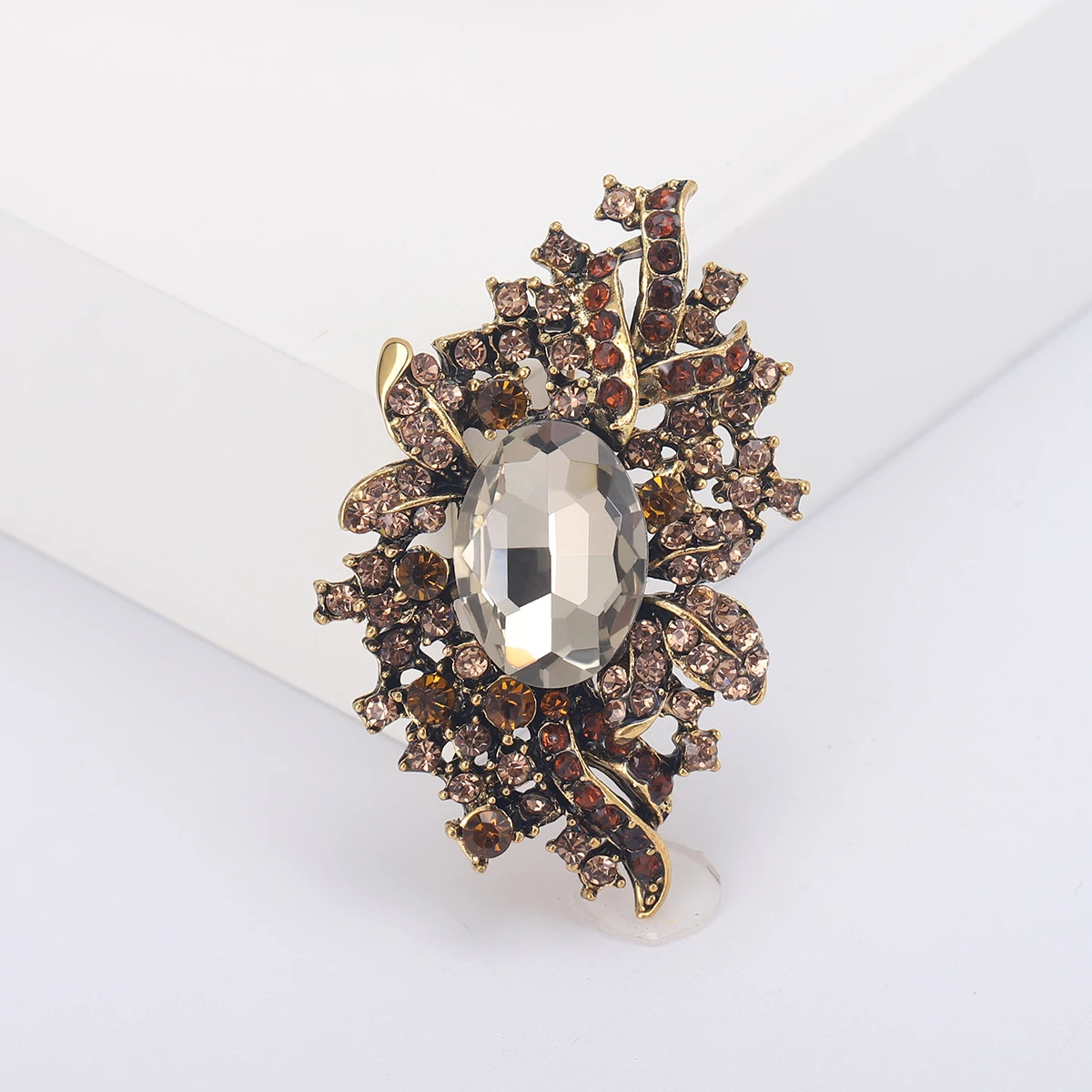 Rhinestone Flower Brooches for Women Unisex Crystal Glasses Pins Banquet Party Backpack Gifts Jewelry Accessories