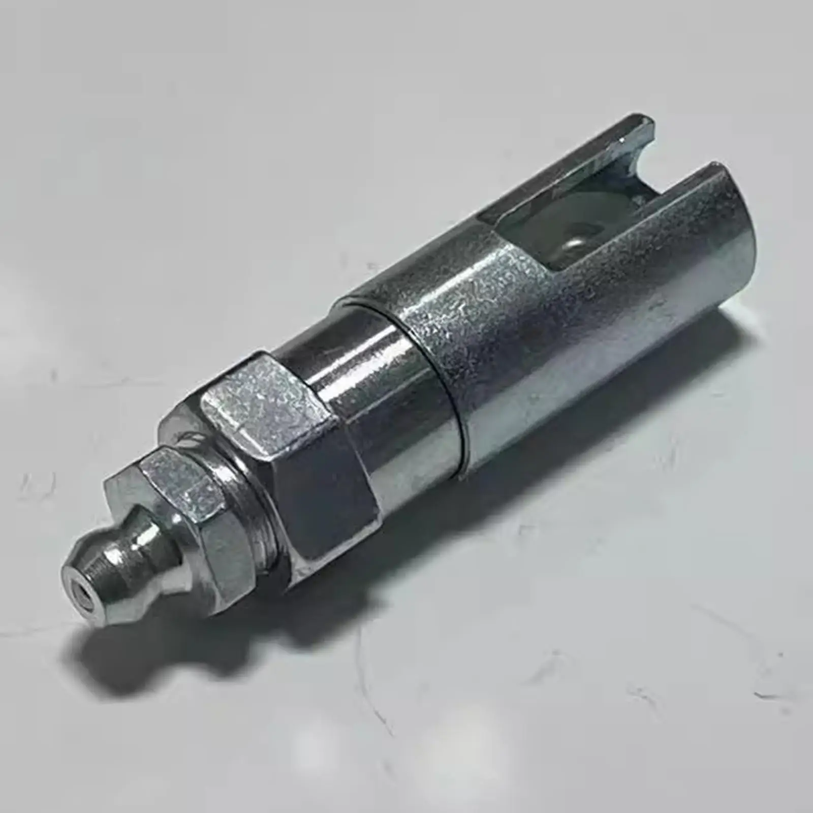 High Hardness 90 Degree Grease Adapter Push on Slotted Grease Coupler for Machinery Lubrication Maintenance