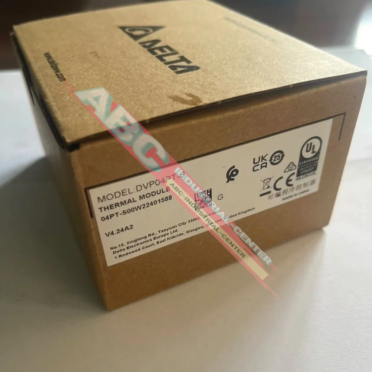 상자에 들어 있는 새 제품 DVP04PT-S DVP04TC-E2 PLC 모듈