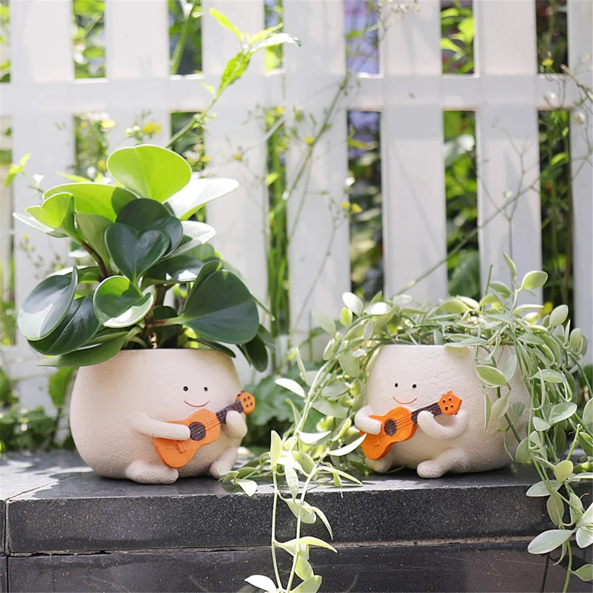 

Smily Face Planter Pot with Drainage Hole Cute Resin for String of Plant Unique Guitar Succulent Pots for IndoorJKL