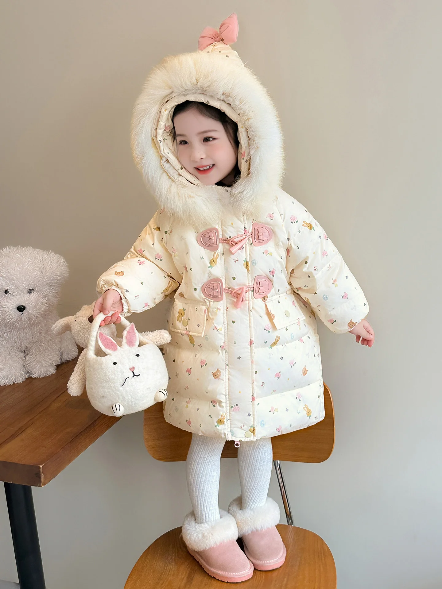 女の子用冬用ダウンジャケット 軽量 暖かい ホワイト ダウンコート スリ 子供用冬服 韓国風 スリ レギュラーフィット