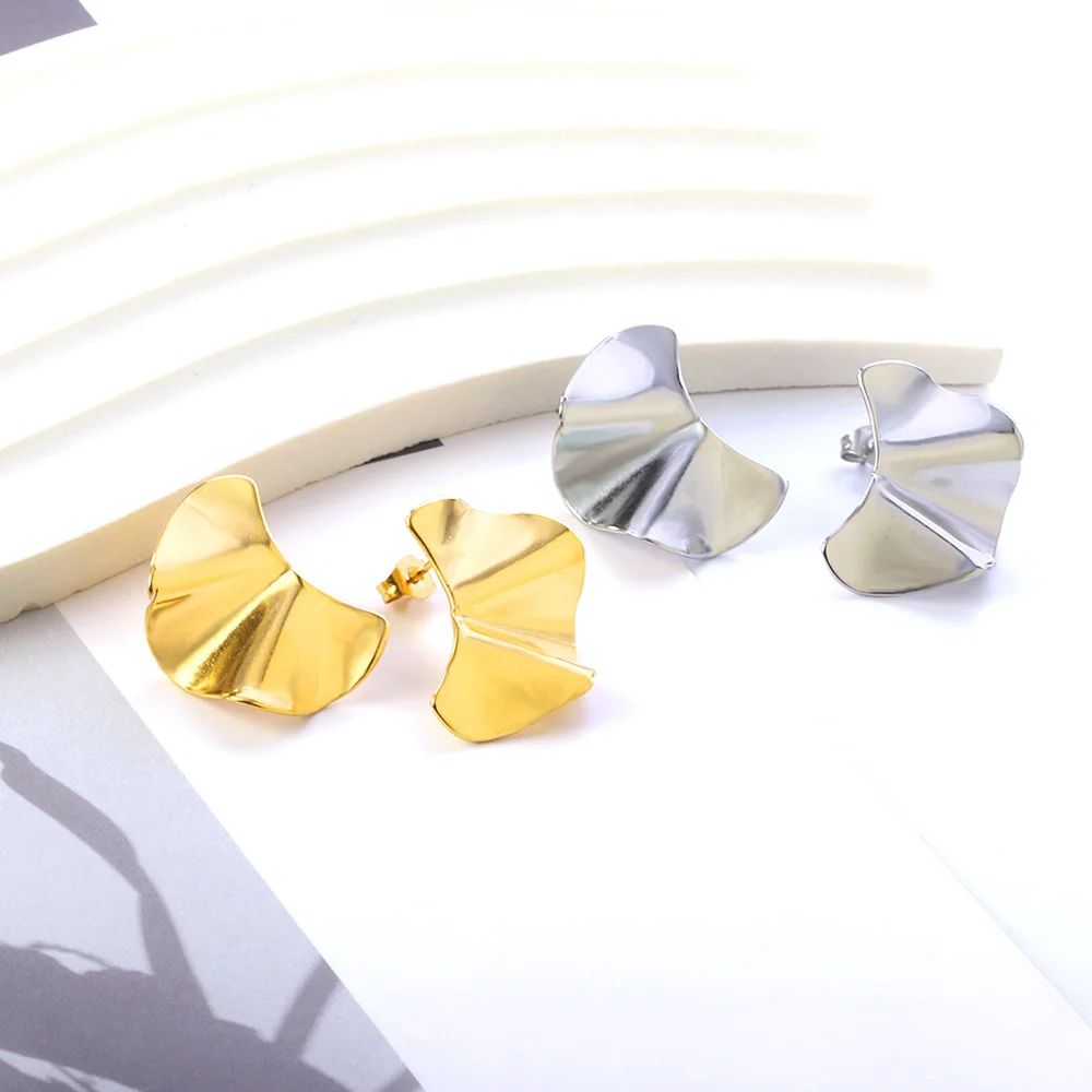 Modische Trendige Damen-Ohrstecker, Lässige Retro Ahornblatt Edelstahl Vergoldete Ohrringe, Damenschmuck Geschenk