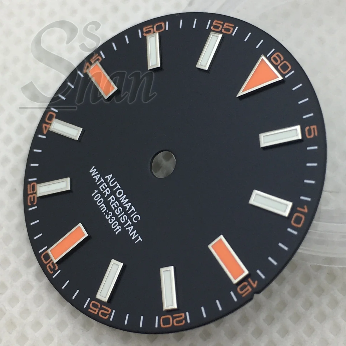 Esfera preta e branca de 29MM C3 luminescente é equipada com movimentos NH35 NH36 ETA2824 2836 PT5000 DG2813 3804 Miyota 8205 8215