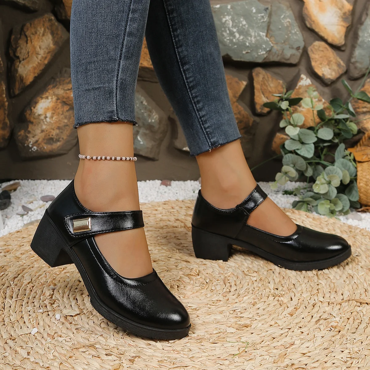 Modische/Sexy Meistverkaufte High Heels für Frühling/Herbst Neue Runde Spitze Dicker Absatz Bequeme/Lässige Einzelschuhe für Damen