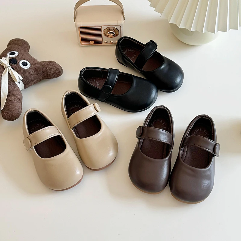 Sepatu kulit PU anak perempuan, sneaker datar putri sol lembut Loafer musim semi musim gugur 2024 ukuran 23-35