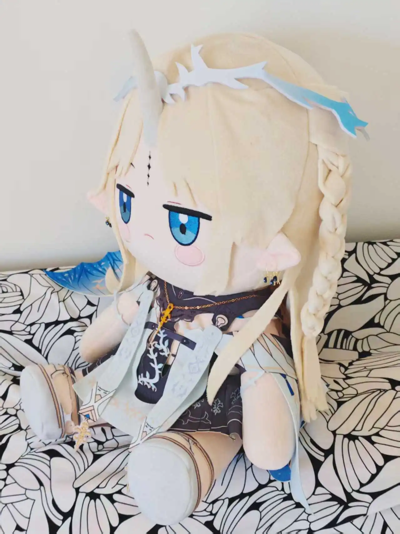 

Game 40CM Cartethyia Wuthering Waves Soft Plush Doll Body Dress Up Outfit Kawaii Gift Sitting Posture Figures Stuffed Toy Pillow