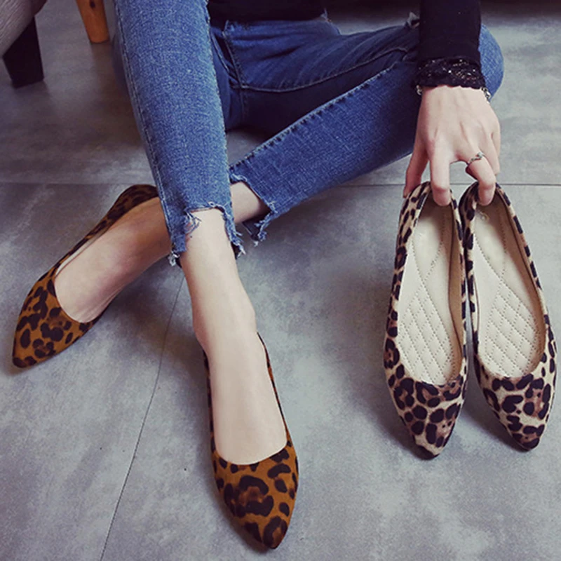 Spring Women Larger Sizes 34-43 Flats Loafers Shoes Pointed Toe Shallow Mouth Slip-on Ladies Loafer Leopard Ladies Shoes 2021