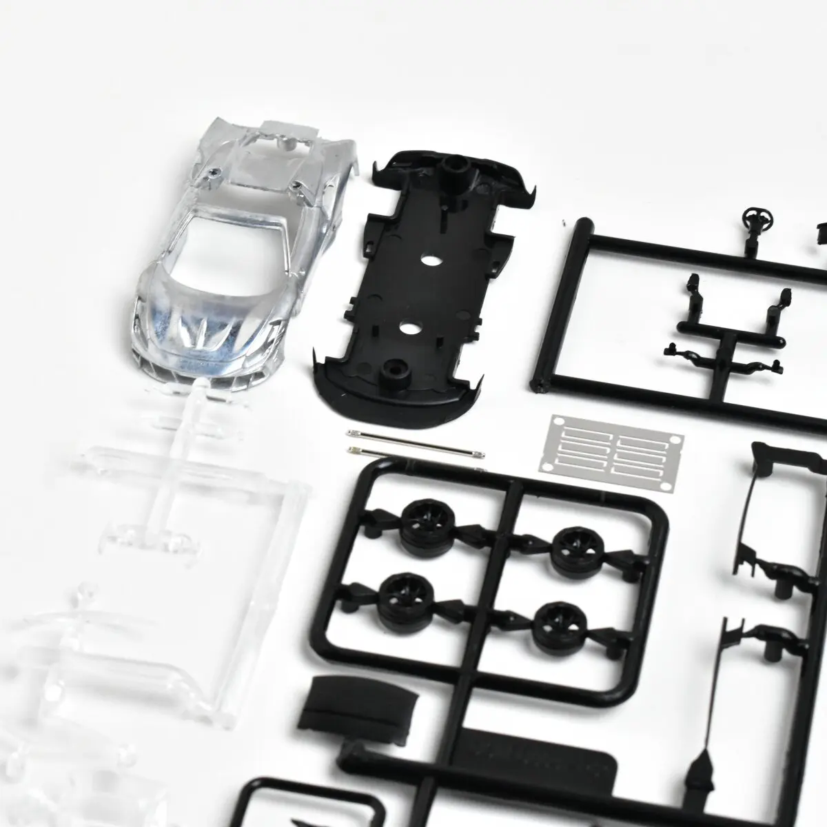 BD Build Drive 1:64 Sammlerstück F8XX, handgefertigtes, zusammenbaubares Modellauto aus Zinkdruckguss.