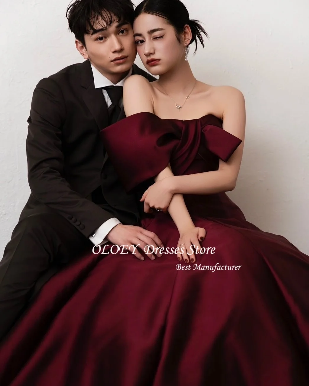 OLOEY สีแดงเข้มไหล่ข้างเดียวเอ-ไลน์ชุดราตรีเกาหลีถ่ายภาพผ้าซาตินเนื้อนุ่ม ウェディングドレスです 웨딩드레스 คอร์ที่กำหนดเอง