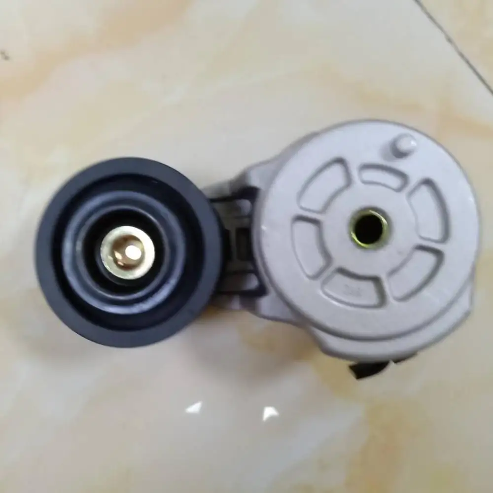 

PC200-8 PC220-8 PC300-8 Excavator 6D107 6D114 Engine Belt Tensioner 6754-61-4110 6754-61-4111