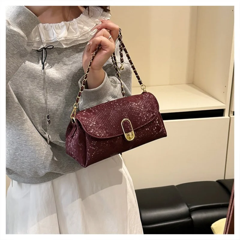 

Luxury Designer Crossbody Bag Elegant Minimalist Vintage For Fashion Women With Solid Color Letter Logo