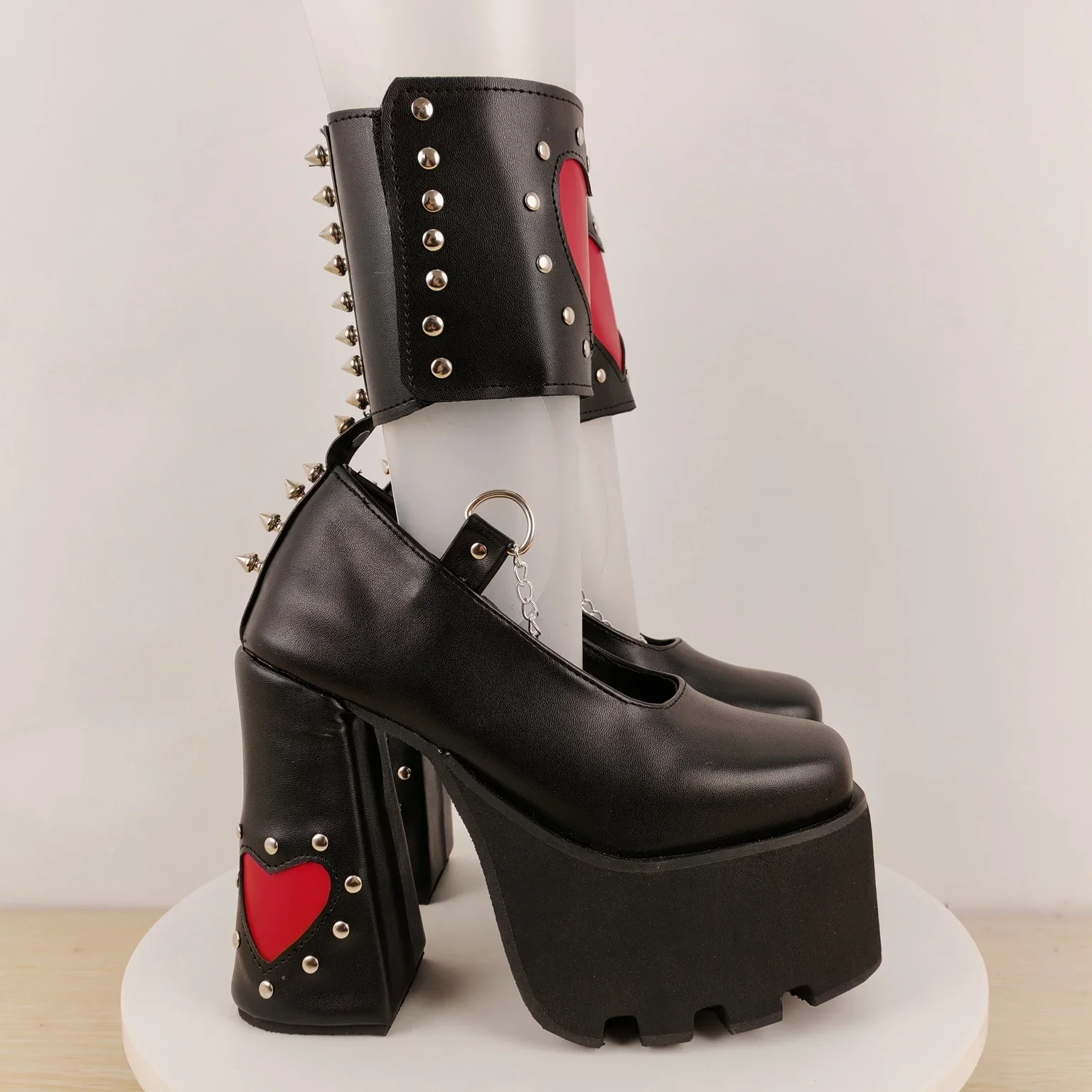 Heart Decor Platform Block Heels Rivet Ankle Cuff Mary Daily Sweet Fashion Chain Thick Sole Sexy Pumps Gothic Punk Women Shoes