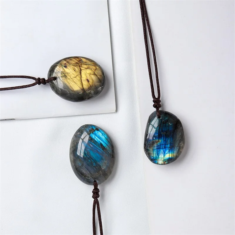 Natural Labradorite Pendant Necklaces Men Energy Quartz Necklaces Stones Ornament Moonstone Send Random