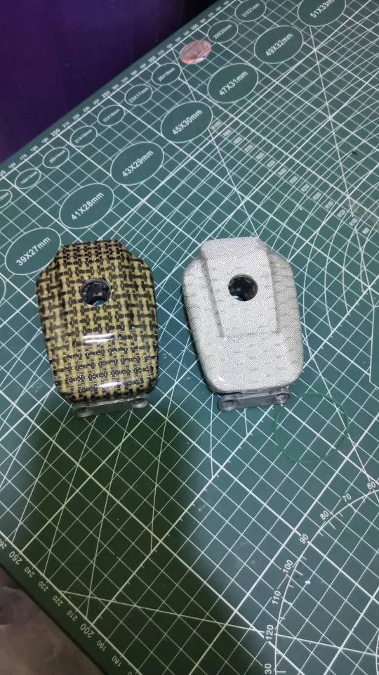 

200gsm 1100D /3K Yellow Kevar & Carbon fibermixed Fabric Piain Hybrid Carbon Kevlar Cloth 100cm*100cm roll up