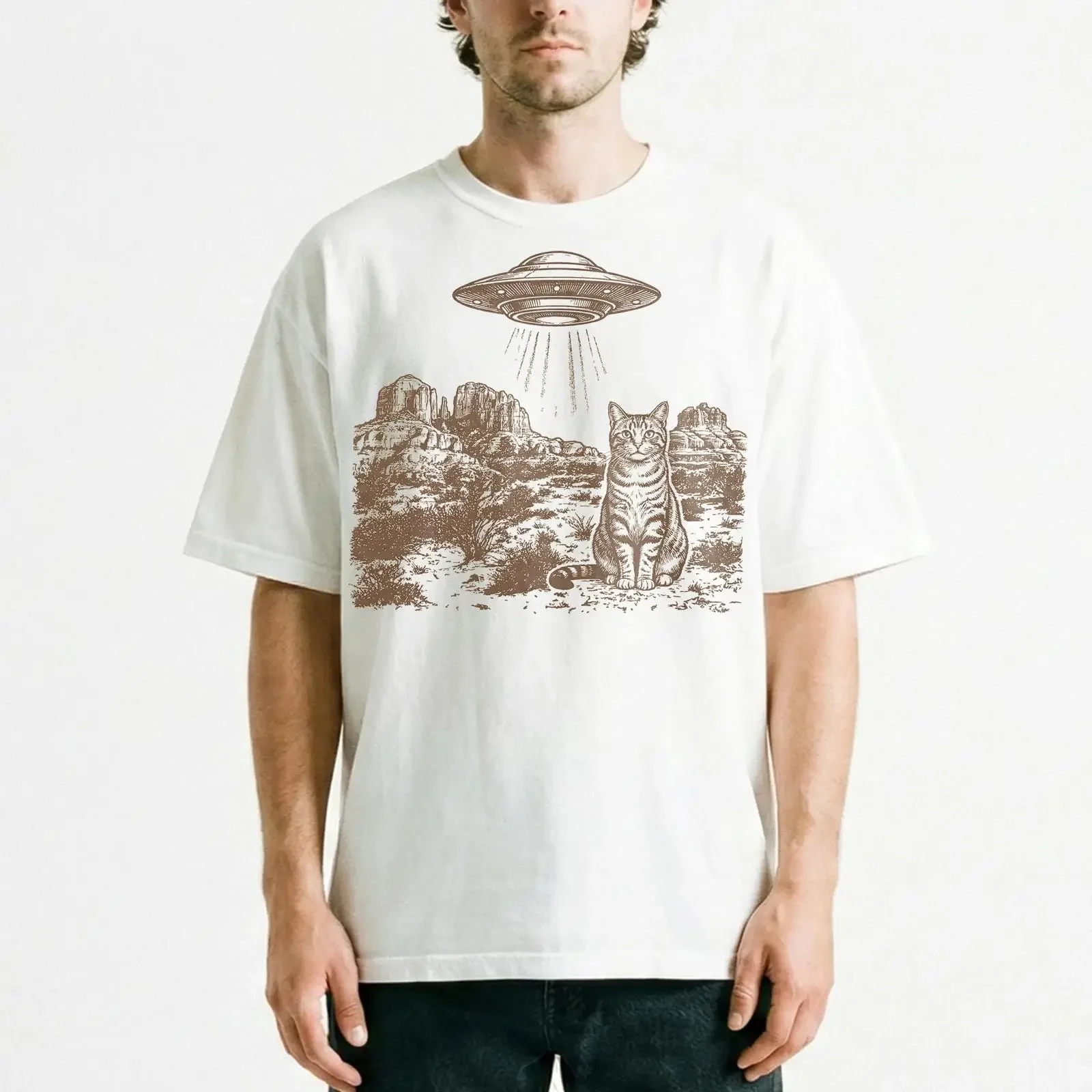 Retro UFO Cat Spaceship Ray Desert Vintage Engraved Sci Fi Alien Pet T Shirt vintage Washed fashion Stylish Soft Casual