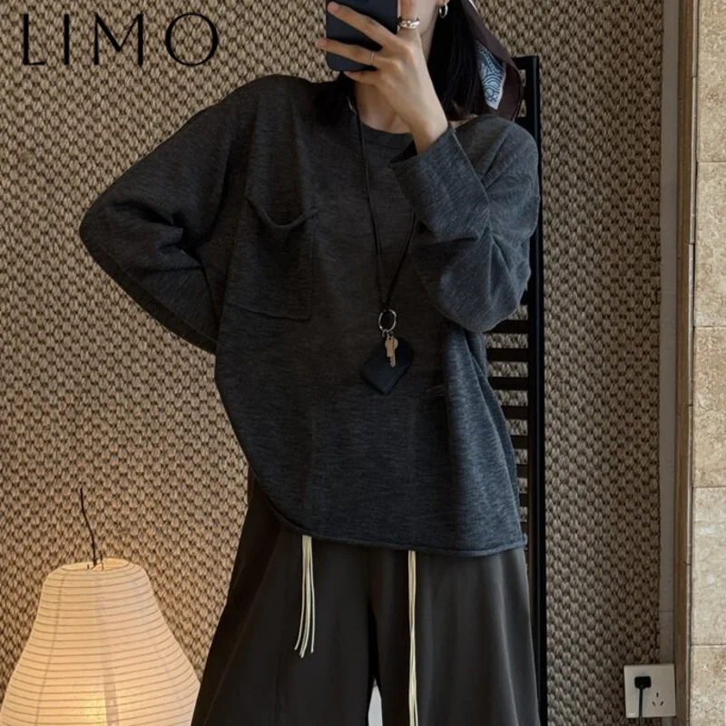 

LIMO Women's Designer Knit Top Spring Summer 2025 Round Neck Pocket Oversized Casual Lazy Plain Simple Chic High Quality Elegant